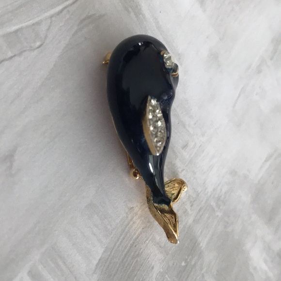 Adorable Dolphin Brooch / Pin; Blue Enamel & Pave Crystals; Gold Tone; Vintage - Picture 4 of 11